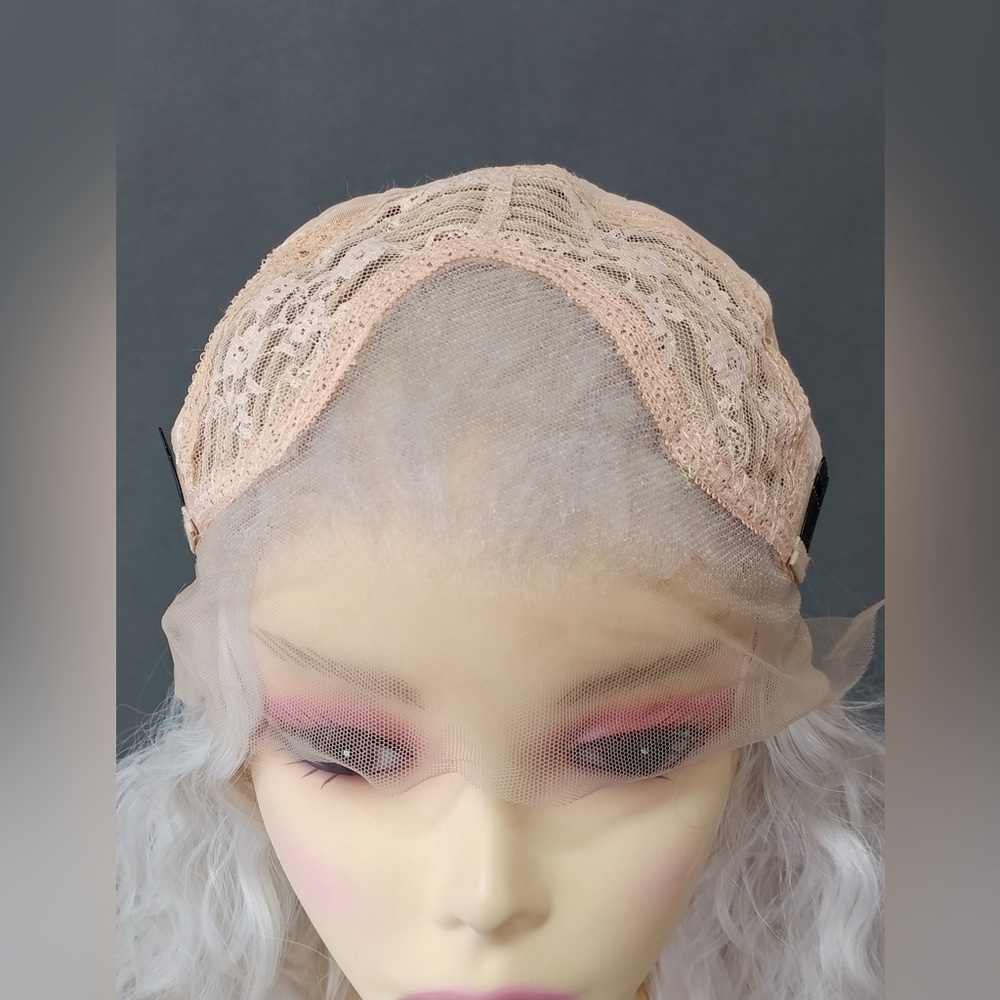 Lace Front Silver Gray Long Heat Resistant Wig - Picture 8 of 9